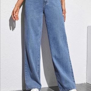 BRAND NEW BLUE JEANS HIGH WAISTED